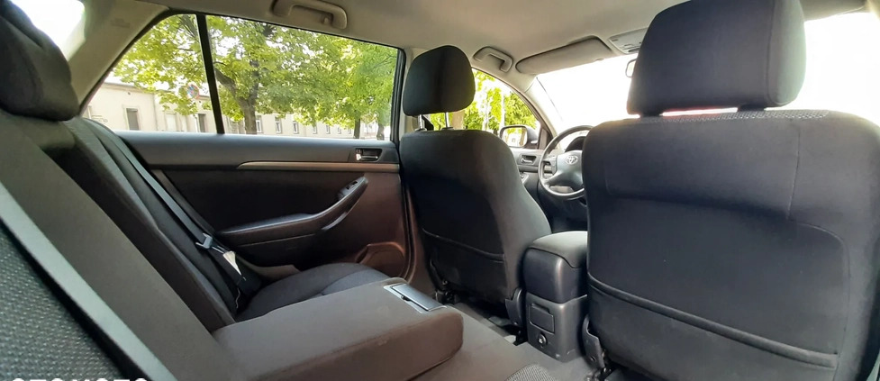 Toyota Avensis cena 19999 przebieg: 220000, rok produkcji 2008 z Złocieniec małe 781